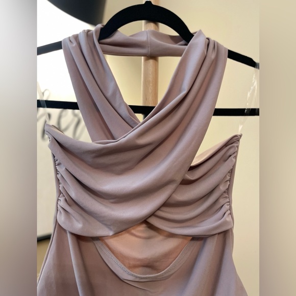 Women’s Chic Sleeveless Bodysuit with Criss-Cross Neckline - Picture 4 of 10